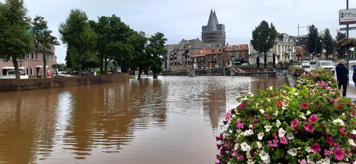 Roermond Uniek Stadspand, Compleet Woonhuis מראה חיצוני תמונה